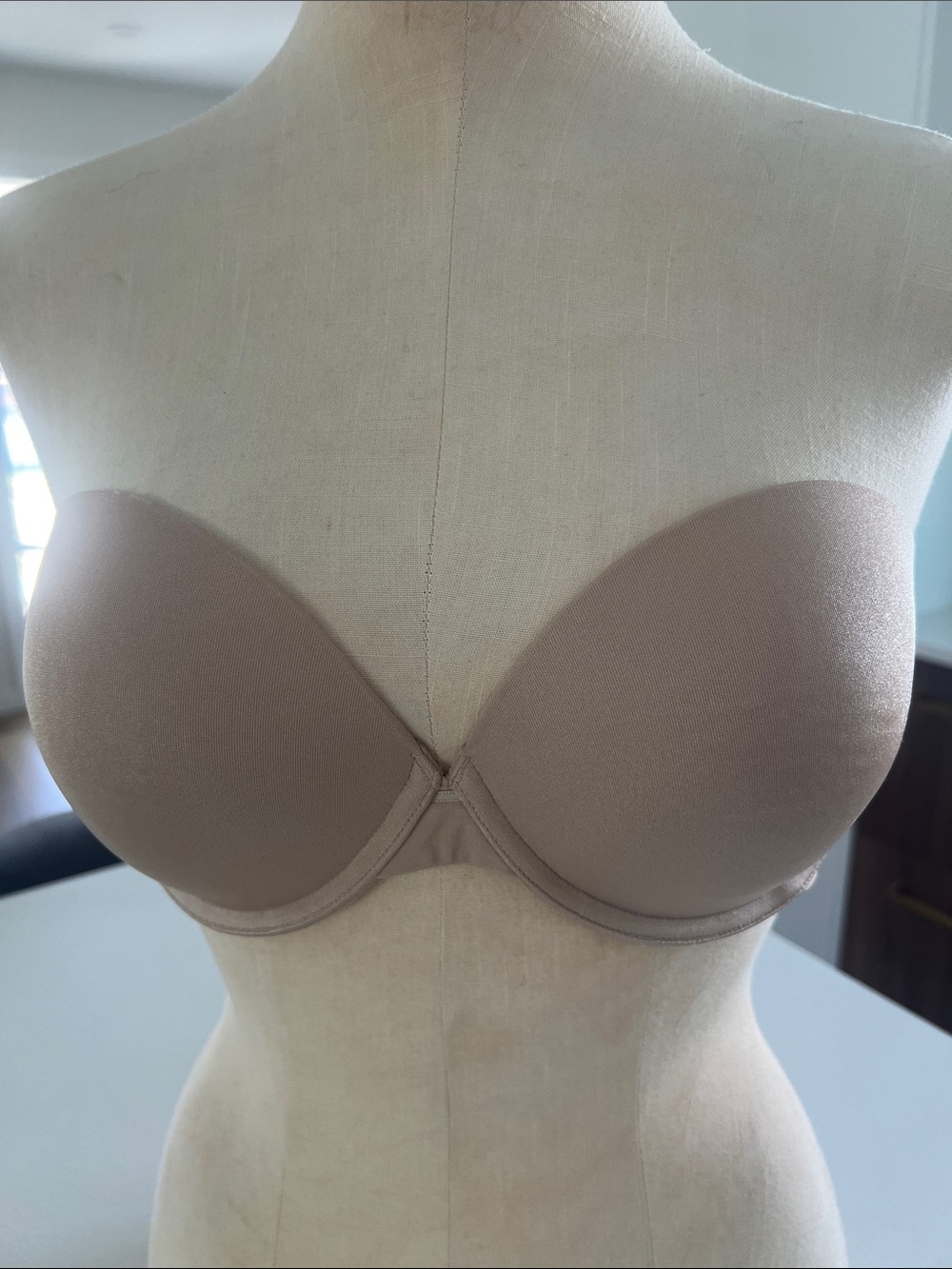 Strapless Push-Up Bra in Light Nude